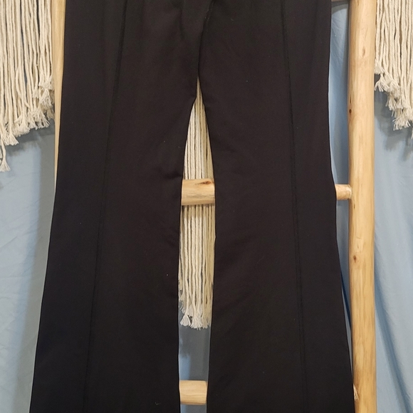 Lululemon - Picture 7 of 7